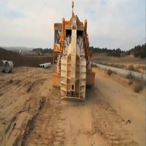 The most modern earthmoving equipment | Discover TV