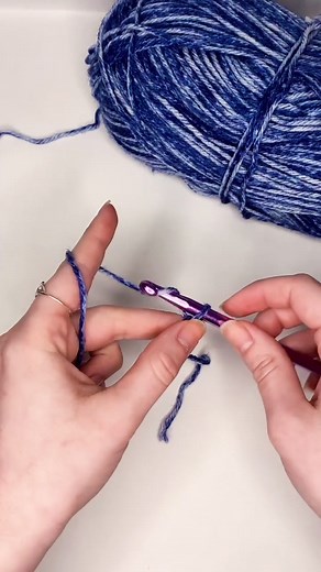 Chain Stitch #crochet #crocheting #chainstitch #mccdesignz #learntocrochet #howtocrochet #yarn #smile #eliseeriksen