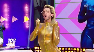 Merci à Issa DOUMBIA pour cet accueil de de folie en hot dog dans "Les 100 vidéos sur W9 🤩 C’était le feu avec les rires de Priscilla Betti, la chorégraphie de Paga lmsa, le look de Tarayre Norbert et la bienveillance de Severine Ferrerl. Bon week-end à tous !! On prépare la suiiiiite | Téo Lavabo