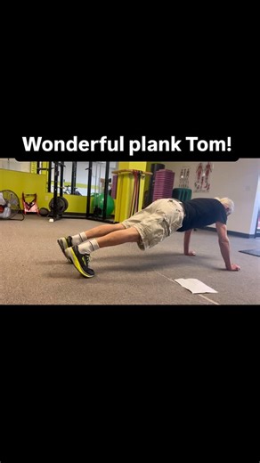 Still a perfect plank holder! Time for a new CORE workout for Tom! I’ll let you know how creative we get! | Brendalewistraining