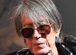 Jacques Dutronc : biographie, actus, photos et vidéos sur Voici.fr