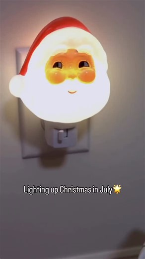 Mr. Christmas on Instagram: "Ready to light things up?! Christmas in July is here early on @qvc  Join Leslie LIVE on @qvc2 at 11 AM EDT today (6/26) for all the holiday sparkle.✨ #MrChristmas #ChristmasInJuly #QVC"