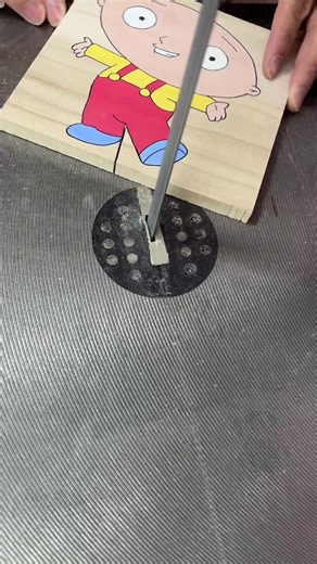 Wood Cutting in Slow Motion for Ultimate Relaxation