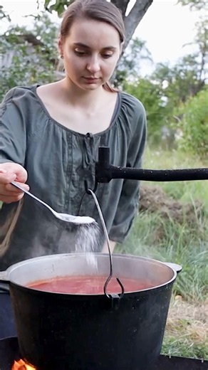 Ukrainian Borsch: Cooking UNESCO Heritage Dish in the Village 🍲🇺🇦