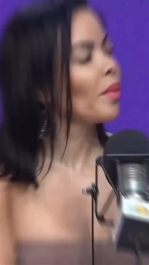 Giselle Mueses on Instagram: "¿Sabías que tu mente puede curarte o enfermarte? 🧠 ✅El Efecto Placebo es la mejoría real de un síntoma, solo por tener la expectativa positiva de alivio, mientras que el Efecto Nocebo es sentir malestar, solo por el miedo a que algo te haga daño 🚫 ✅No es magia 🪄 es neuroquímica pura: tu cerebro libera dopamina o libera sustancias de estrés según lo que crees ⚡️ ✅Esta respuesta fisiológica es una herramienta brutal para tu bienestar y resiliencia, pero tiene límit