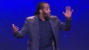 Your boy Sekou Andrews here - world's leading Poetic Voice. Say what? A new type of speaker and artist who blends inspirational speaking with spoken word poetry. Watch this video👇🏾and hit 'LIKE PAGE' to know more about #PoeticVoice 🎤 | Sekou Andrews