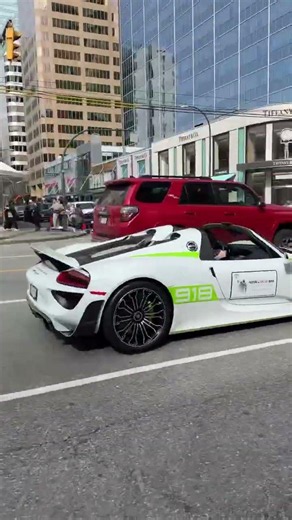 Porsche 918 Spyder Drive By