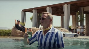 Glass Onion’s Among Us gag was also full of famous murder-mystery cameos