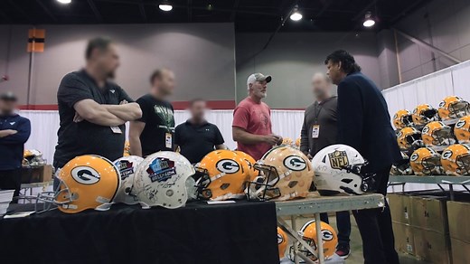 22 years after losing the NFL single-season sack record, Mark Gastineau confronted Brett Favre for ‘taking a dive’ on the record-breaking play. Catch the latest ESPN 30 for 30, 'The New York Sack Exchange,' on ESPN and ESPN starting Dec. 13. | ESPN