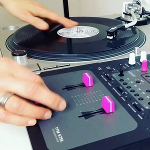 21 reactions | Welcome to day 78!  keep shining! Playing with vocals. I'm the fresh cut maker. So are you. Let's create! Beat: Years and Years - Shine | School of Scratch | Facebook