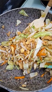 ginisang repolyo with egg😋 #lutongbahay #gulayishealthy #gulayislife #videoreelsシ #menuoftheday #ulamfortoday #lutongulam #happycooking #cookingwithlove #ginisangrepolyo | Maribel Varela