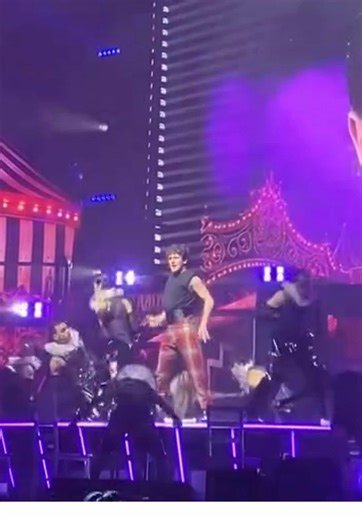 Je partage toutes les vidéos de la tournée de la star ac ! #staracademy #starac #staractour #fyp #concert Source : https://www.instagram.com/hautlesco3urs?igsh=MWdxZGh3b29landoMg==