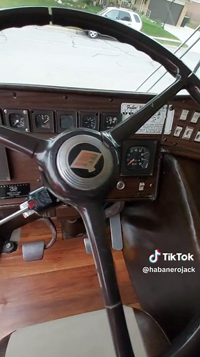 #cabover #8v71t #detroitdiesel #royale #diamondreoroyale #diamondreo