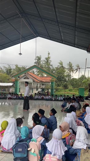 Rahmat El-huda | Mushofahah Menjelang Malam Nisfu Sya’ban bersama Santri TKQ,TPQ & DTA Misbahul Huda | Instagram