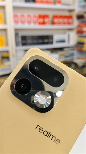 Pravin Vishwakarma on Instagram: "Realme 16 pro plus quick unboxing🔥🔥🔥latest realme 16 pro + first look first impression & review #realme #realme16proseries #realme16proplus #review #price"