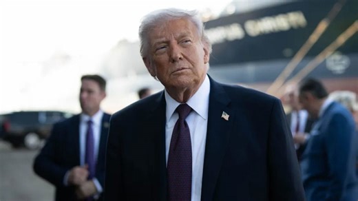 Donald Trump’s golf club moment backfires as viewers notice unexpected detail