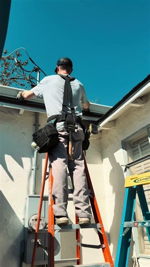 Clean gutter installation with Gutter Buddy💧