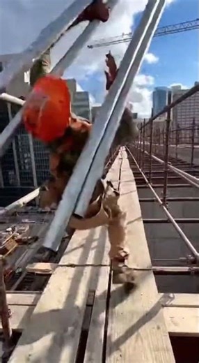 Discover the most common causes of scaffolding accidents and how to avoid them.