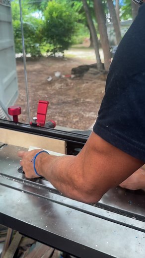 My lady is literally baby groot irl 💖 ✨ @ladyintgebathroom_ | Daniel Barousse