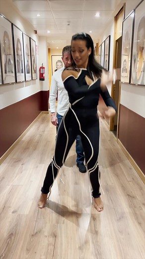 Aprendiendo pasos sencillos con Chanel Terrero