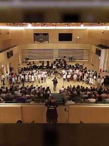 🎻 Nearly 70 young musicians came together at our Summer Strings course this year! As with some of our other instrumental courses, we were so proud to include a course choir as part of the experience. Led by the brilliant Daniel Moulton, this group performed Count on Me by Bruno Mars at the final concert. Love a multitalented group! We believe singing should be part of every musician’s journey, and we're excited to keep championing it through our groups, courses and schools programmes across Ken