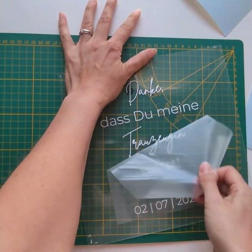 DIY Dankeschön für die Trauzeugin | Bilderrahmen mit personalisiertem Aufkleber gestalten
