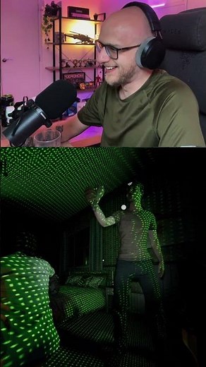 Trying to Get Rid of Shoes… in a Haunted House?! 👻😂 | Phasmophobia