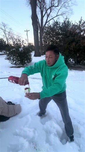 Making snow cone from fress ice #funnyvideo #blessed #funny #funnycomedy #fun #funnyvideos