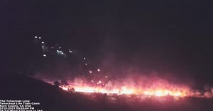 Crews tackle wildfire in the Tehachapi Loop