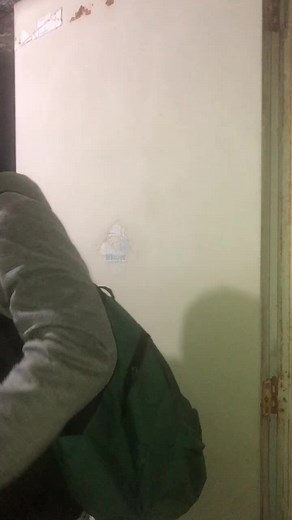 Casual Style: Hoodie Fashion in Simple Settings