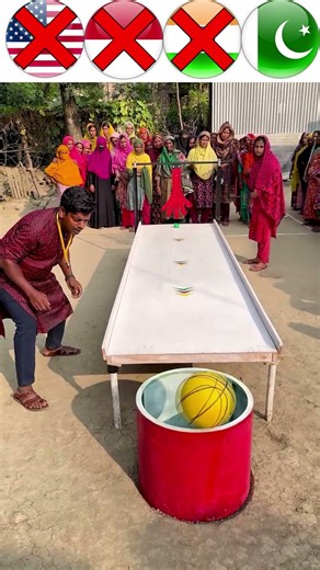 Can last ball go to balte😱~mini wood toly woodworking art skill wood #shorts#facts #funny #handcraft