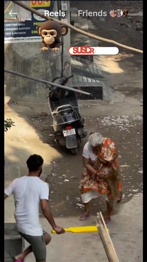 Monkey attacks 🐵 😂😂