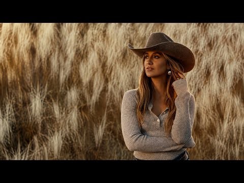 Lainey Wilson - Good At Leaving (, Lyrics Video 2026)