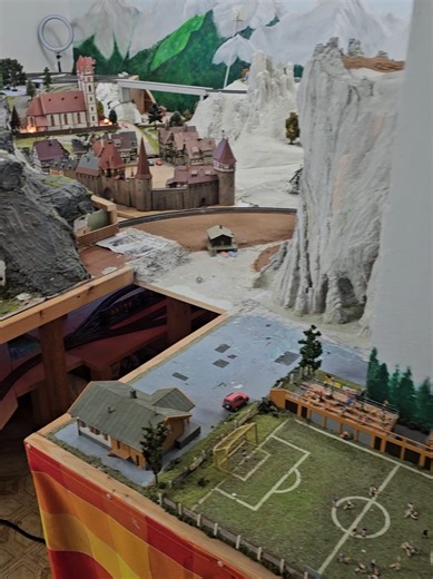 Aktueller Stand meiner Anlage 😊 YouTube 🎬 Hiwi Flo _____________________________ #modelleisenbahn #modellbahn #spielzeug #1zu87 #foryoupage❤️❤️