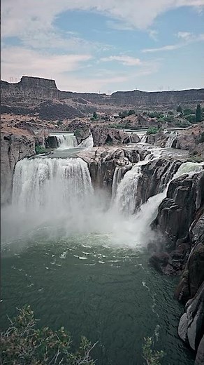 This Desert Waterfall Is Taller Than Niagara Falls! Shonshone Falls Idaho