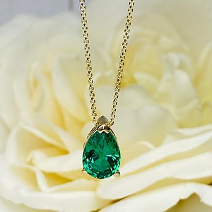 Pear Shape Emerald Solitaire Pendant Necklace for Ladies, 14K Solid Gold May Birthstone Pendant Gift for Her, Ladies Emerald Necklace #6999 - Etsy
