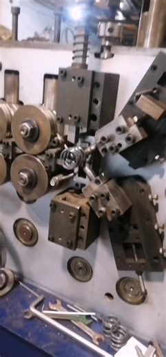 Best Selling Spring Maker Machine / Spring Forming Machine / Coil Spring Machine
