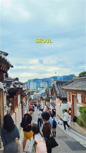 Beautiful Bukchon Hanok Village in Seoul KOREA