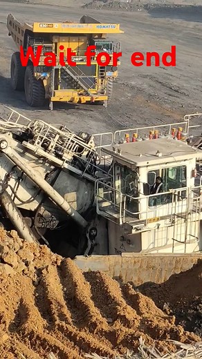 80K views · 816 reactions | Monster Terex Loader wait for end #miningindustry #excavator #caterpillarloader #terex | Alat Berat Mania | Facebook