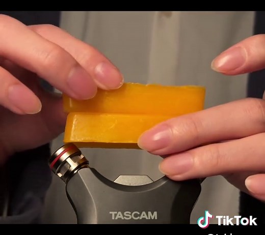 ASMR 低音スクラッチングでリラックス