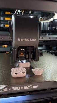 Bambulab H2C trocando de bico, impressão 3d colorida sem desperdício de purga na troca de cor