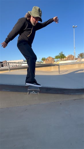 Strange Trick At Sidewinder Skatepark! #santafeskateboards #skateboardvibes