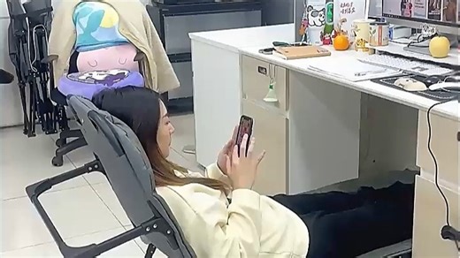 型号：折叠床多档靠背款｜午休神器！办公室露营都能用，多档调节靠背舒适支撑，助你快速入眠。实测躺下秒睡，通勤族必备好物！