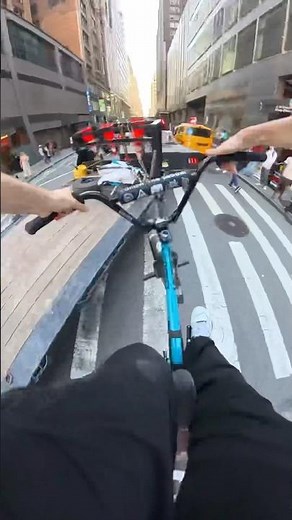 Bike lane obstacles 🚳 🚛 #bmx #nyc