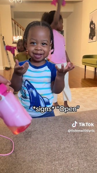 I love watching them communicate with each other and how natural it is for them to incorporate ASL into their everyday conversations without me (always) having to prompt them. #Fyp #deaf #deaftok #asl #signlaguage #coda #deafkid #aslinterpreter #foryou #cochlearimplant