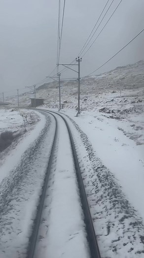 16.11.2025. Ospizio Bernina, GR. 2253 m ü. M. Bahnhof Rhätische Bahn | Vladimir Zahorec
