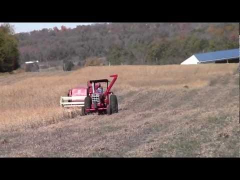 2011 IH 82 Combine