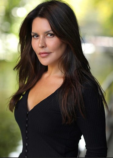 Danielle Bux | Actress