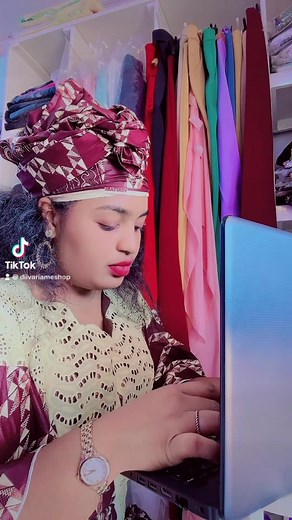 1.3K views · 41 reactions | Bon week-end mes amours  Mon vendredi parfumé chez Diivariame shop Nous sommes à petit symbaya juste à 30m de Morykanteya Page Facebook  https://m.facebook.com/Diivariameshop WhatsApp  https://wa.me/c/224629303025  629 30 30 25 612 93 93 93 Découvrez Diivariame shop sur Google ! https://g.page/r/CSU5r5NcFrKQEAo | Diivariame Shop | Facebook