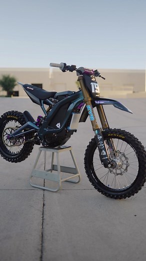 Zay Solis on Instagram: "New Graphics from @motocutzmx ‍ and a New 72v Capless battery. What do you guys think? • • @Pricklymotorsports Code Zay @Chibatterysystems Code Zay @Havocracingco Code Zay @Sypher_coatings Cerakote Work @Berge_Garage ️ Mechanic • • #surron #surronx #ebike #emoto #72vsurron #surronlightbee #ebike #emoto #electricmoto #ebikebuild"